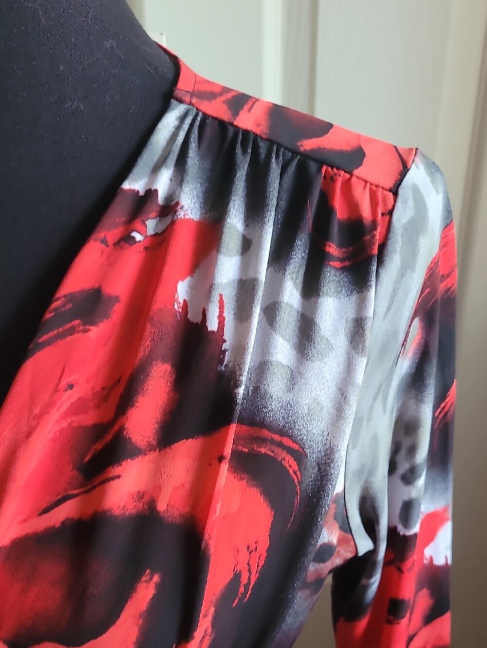 Boston Proper Red Black Wrap Midi Dress SUPER STRETCHY NEW WITH TAG S CRYSTALS - Picture 9 of 17